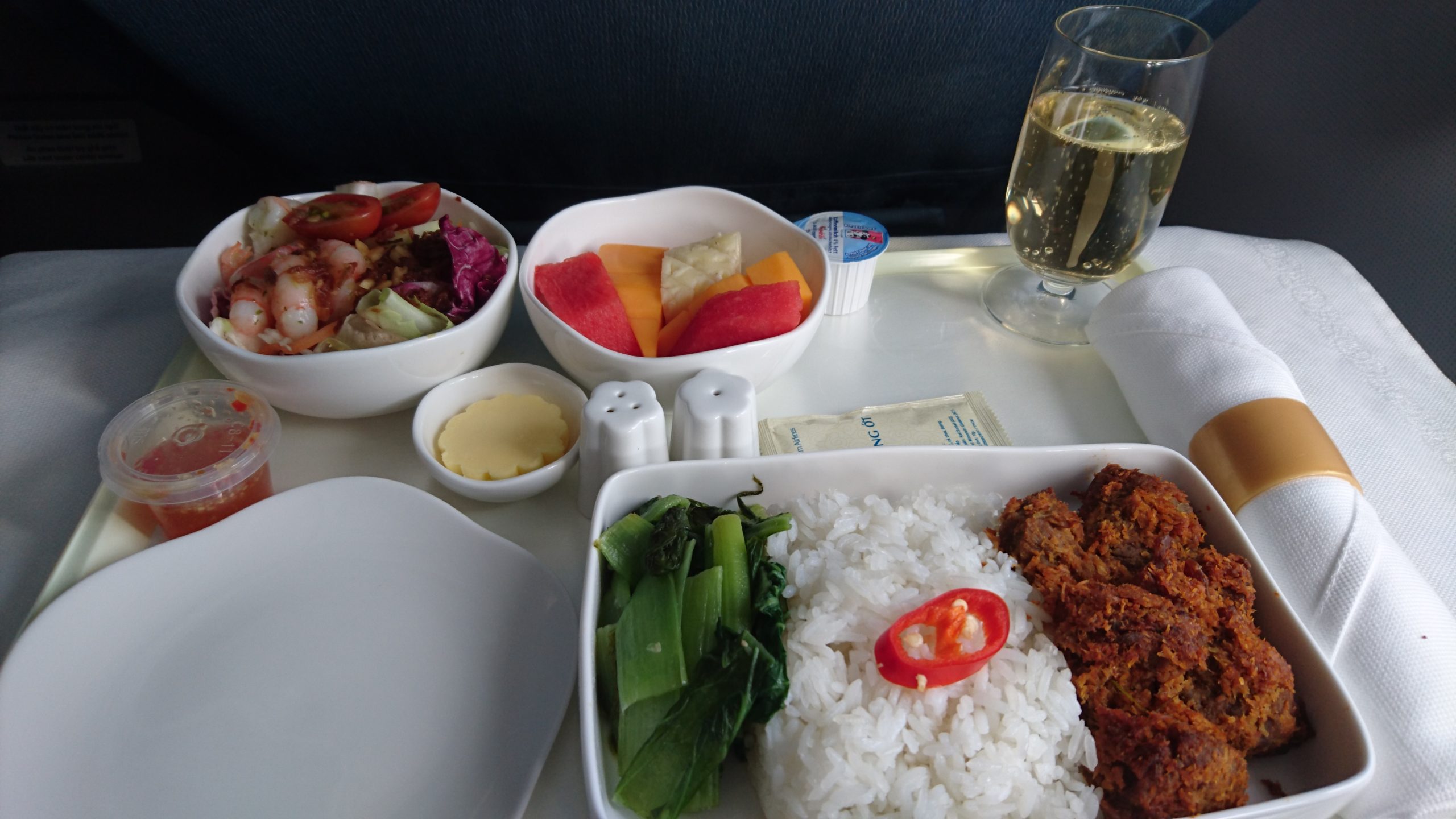 ベトナム航空　ビジネスクラス　機内食