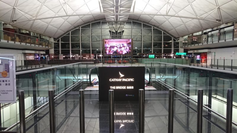 香港国際空港　ザ・ブリッジ　キャセイパシフィック　ラウンジ