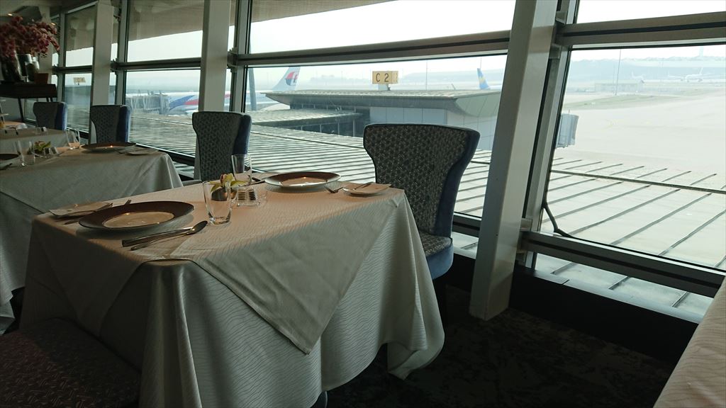 クアラルンプール国際空港 マレーシア航空 Golden Lounge First Dining 食事