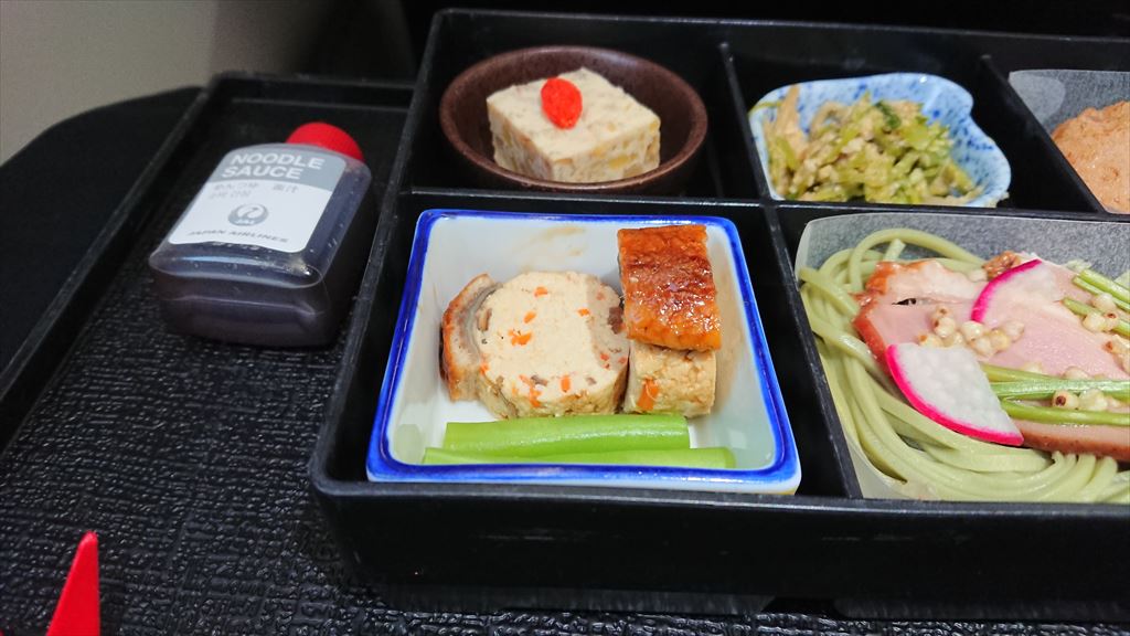 05OCT19 JL708 バンコク - 成田　ビジネスクラス 機内食