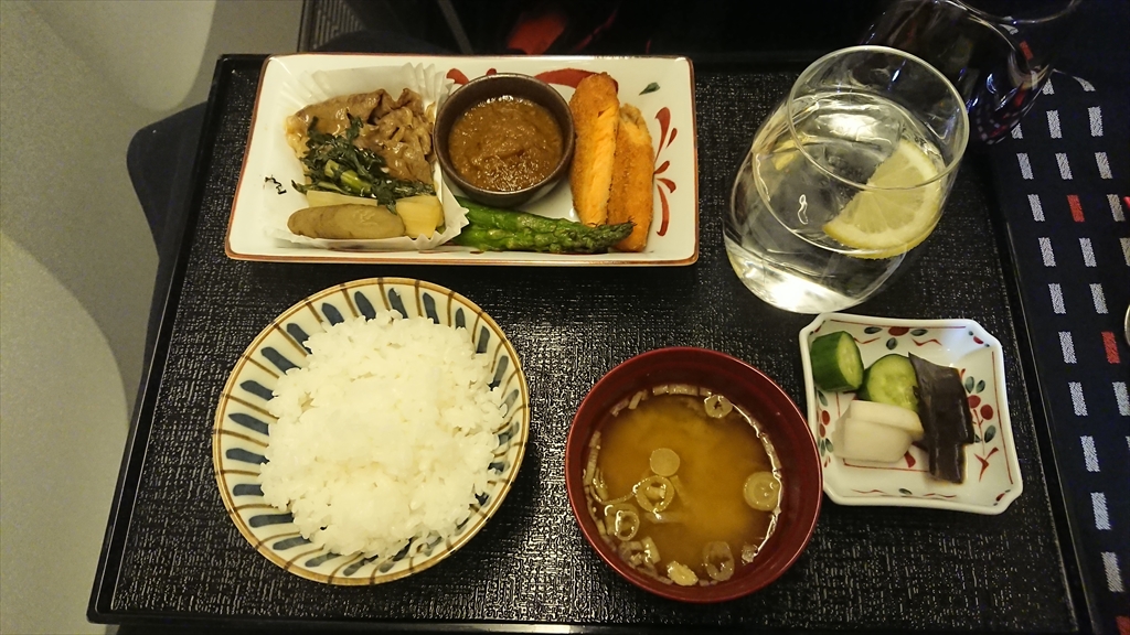 10MAR20 JL004 成田～ニューヨーク ビジネスクラス 機内食