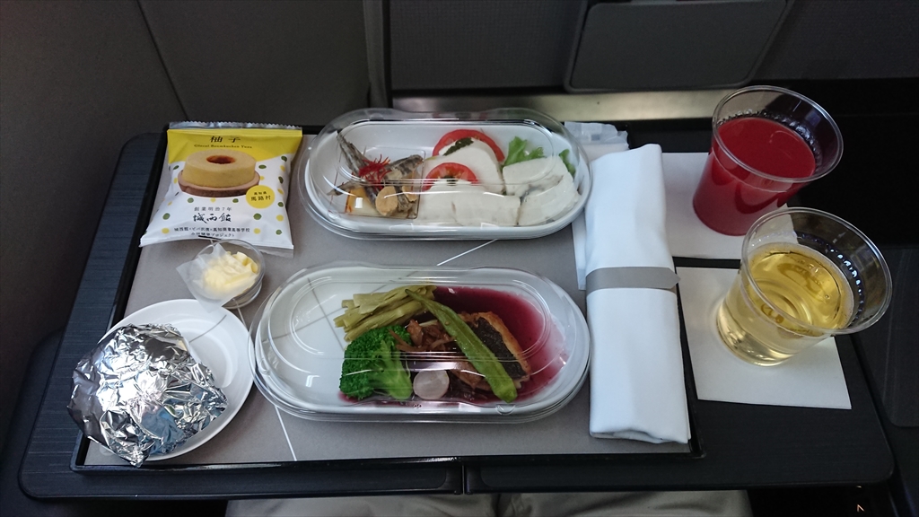 20JUN20 JL327 羽田 ～ 福岡 ファーストクラス 機内食