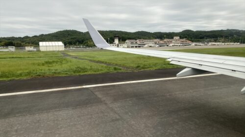 ボーイングB737-800型機 JL234 岡山～羽田 搭乗記 普通席 16SEP21