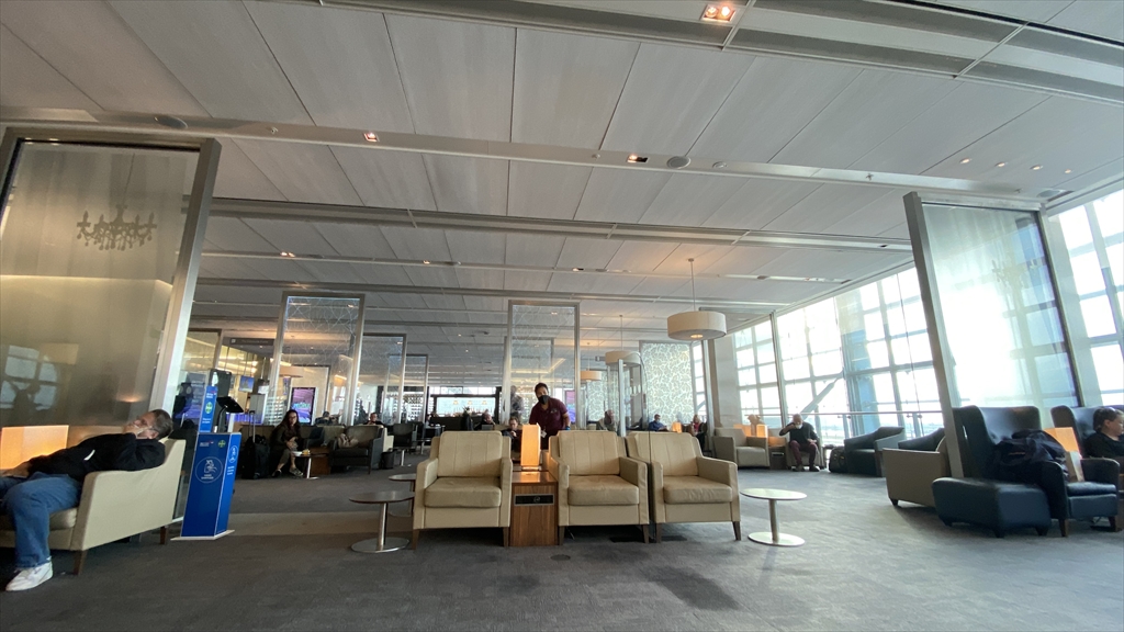 ロンドン・ヒースロー空港 T5 British Airways Galleries Lounge South 21年10月訪問