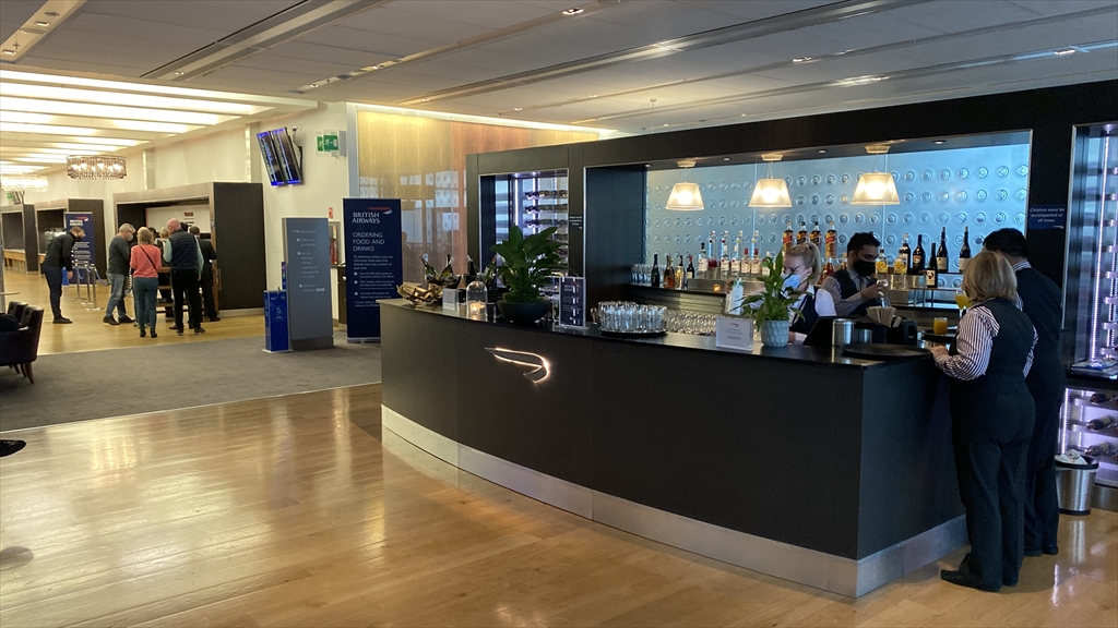 ロンドン・ヒースロー空港 T5 British Airways Galleries Lounge South 21年10月訪問1