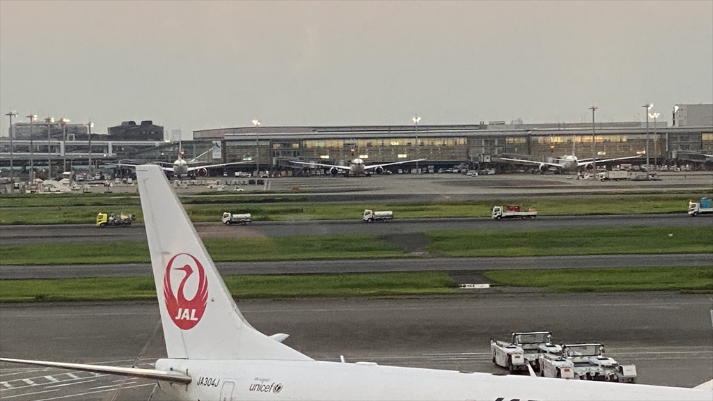 羽田空港 第一ターミナル 南ウィング JAL DIAMOND PREMIER LOUNGE 21年9月訪問