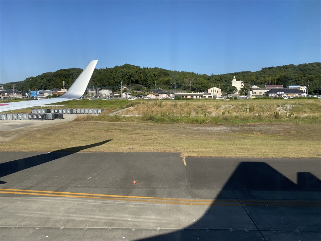 ボーイングB737-800型機 NU054 沖縄(那覇)～福岡 搭乗記 普通席06OCT21