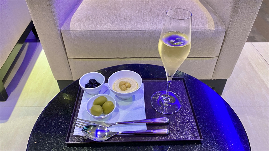 Oman Air First & Business Class Lounge