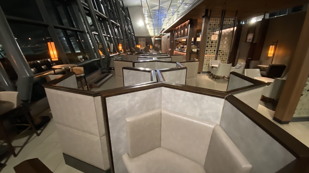 ジャカルタ・スカルノハッタ国際空港 ターミナル3 Saphire Plaza Premium Lounge 22年6月訪問