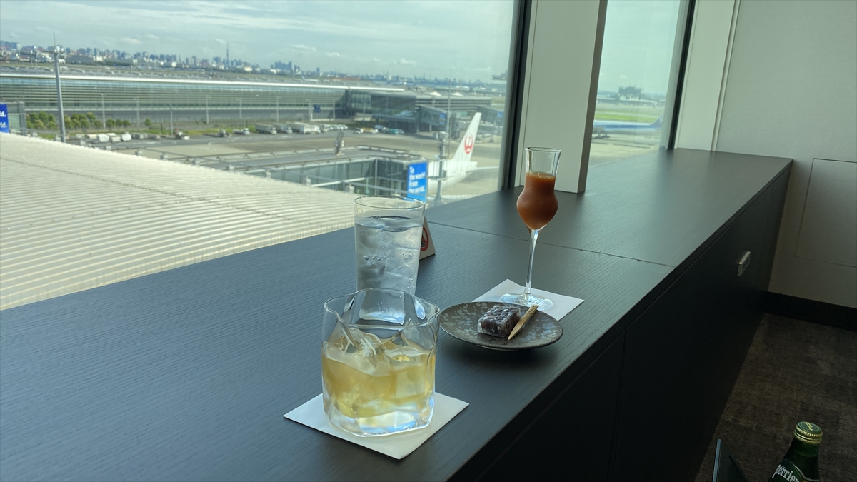 羽田国際空港 JAL FIRSTCLASS Lounge JAL's SALON 