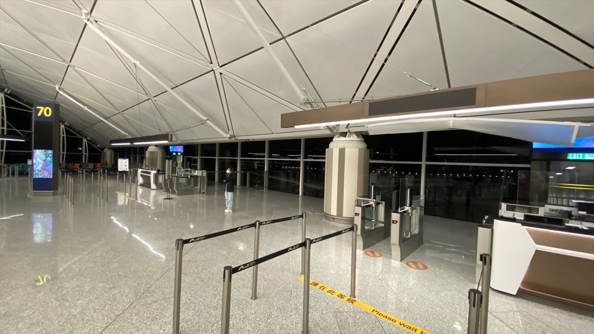 コロナ禍の香港国際空港での乗継と空港野宿 2022年9月