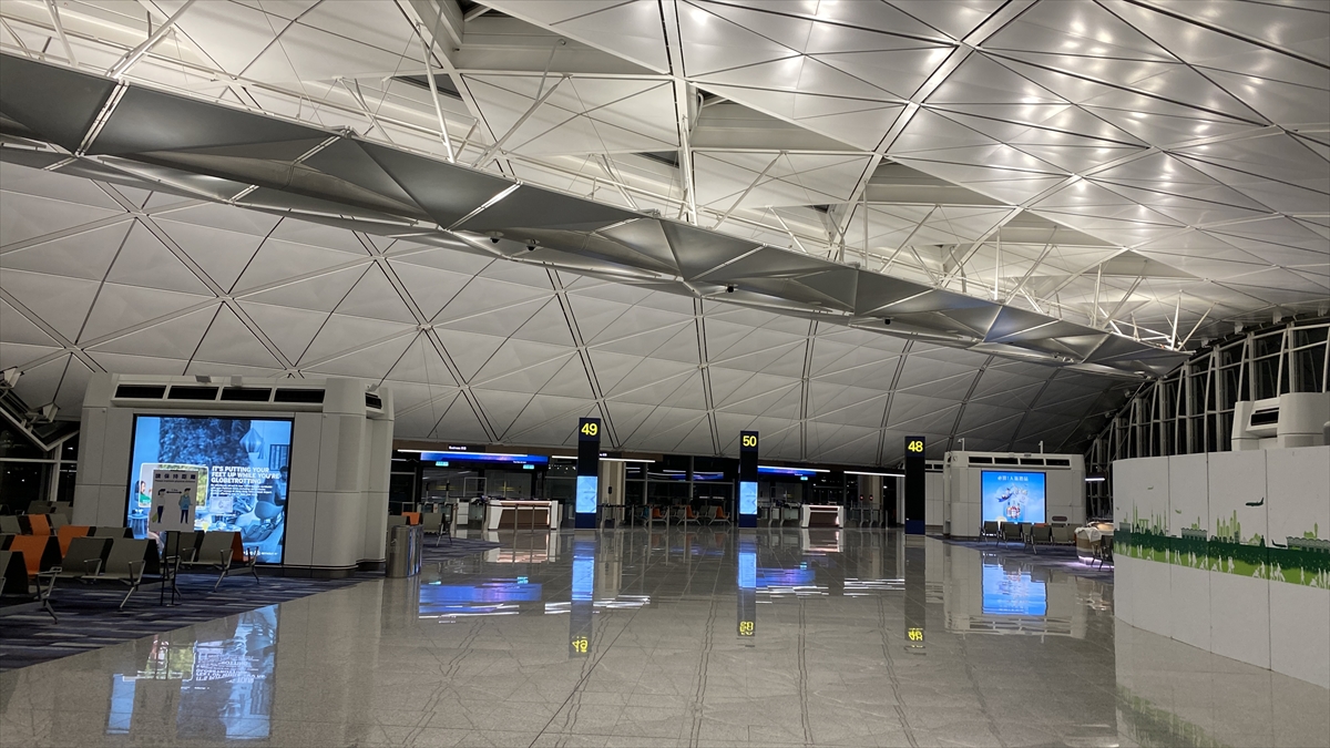 コロナ禍の香港国際空港での乗継と空港野宿 2022年9月