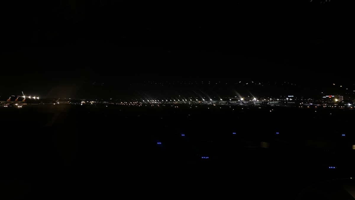 【フライトレポ】JALのスッタガードシート!深夜のSKY SUITEⅡ搭乗 JL77 羽田～マニラ 07DEC22