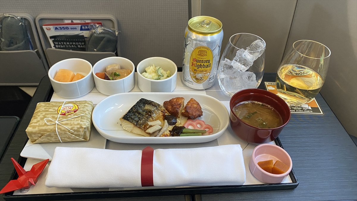 【機内食レポ】JAL国内線ファーストクラス 羽田～福岡 08DEC22