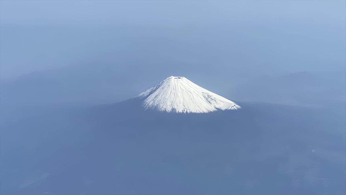 【フライトレポ】やっぱり富士山だね JL907 羽田～那覇 17MAY23