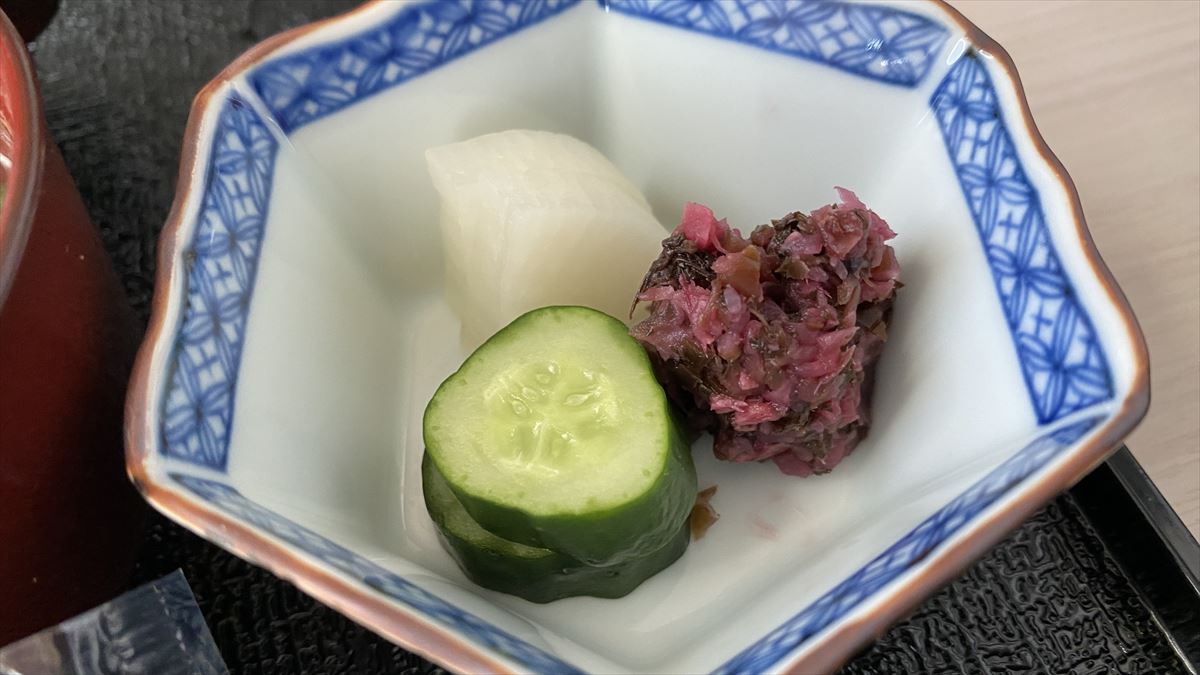 【機内食レポ】お魚がメインのフミコの和食 JALビジネスクラスのアラカルト機内食 23年6月