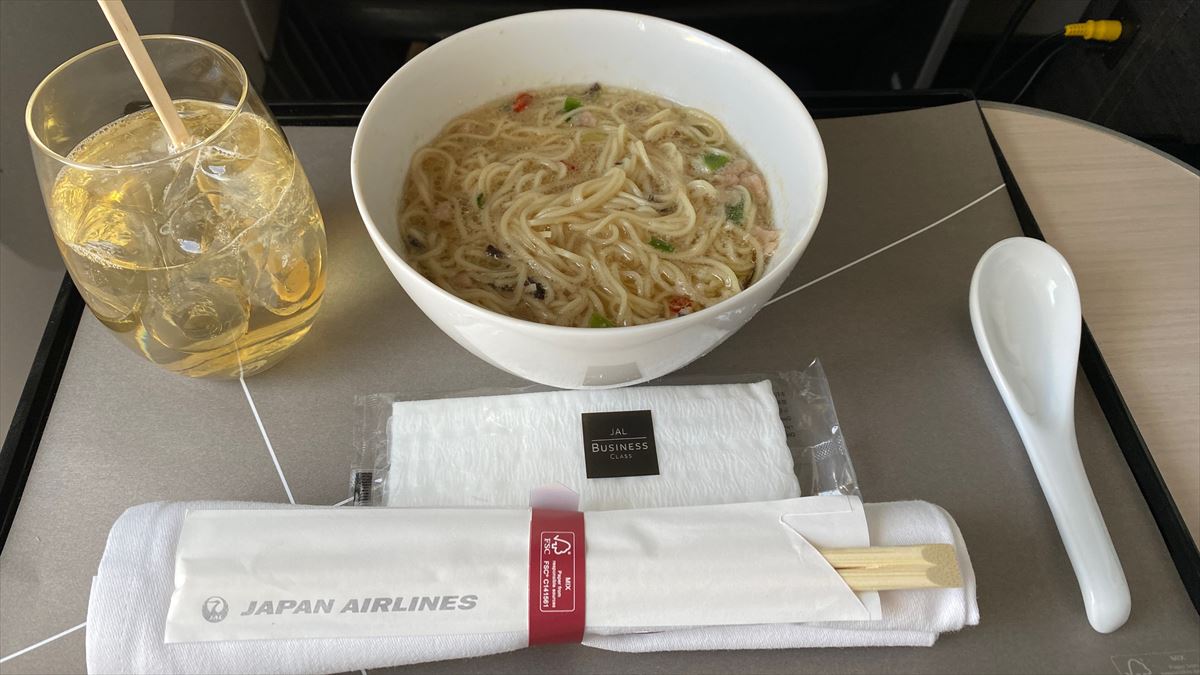 【機内食レポ】JAL長距離ビジネス アラカルトの機内食レポ 3 23年6月