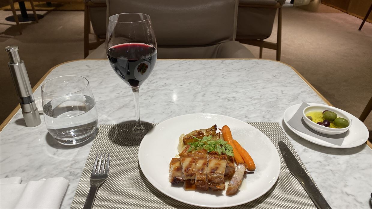 【ラウンジレポ】ここは素敵なレストラン カンタス航空 シンガポールファーストラウンジ 23年10月