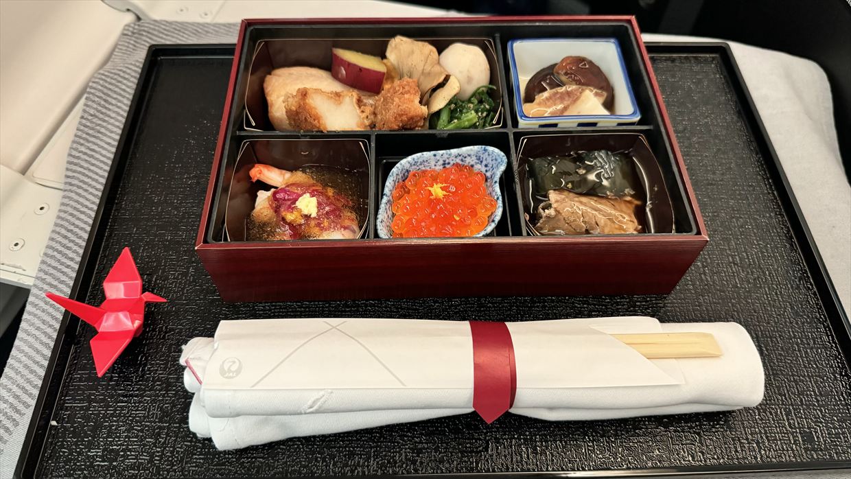 【機内食レポ】羽田～ドーハ JAL59便 ビジネスクラス 24年10月