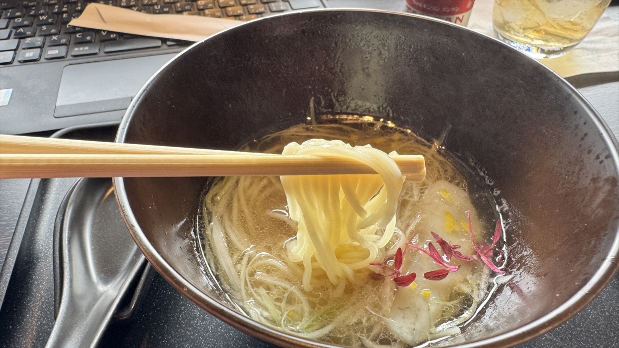 【ラウンジレポ】成田空港 JAL ファーストクラスラウンジ 25年7月