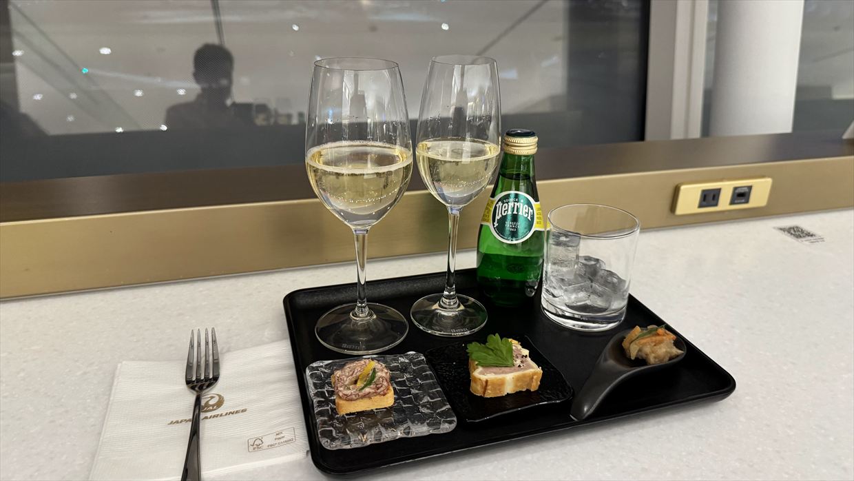 2025年元旦 羽田空港 ターミナル3 JALファーストクラスラウンジ