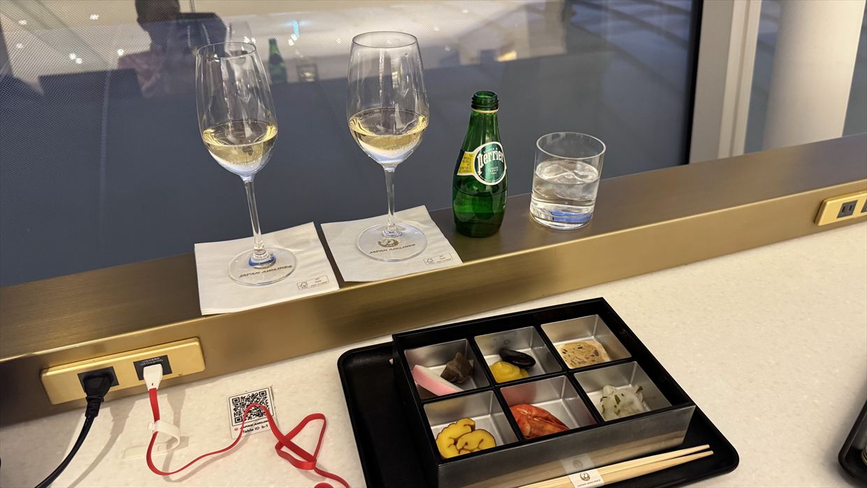 2025年元旦 羽田空港 ターミナル3 JALファーストクラスラウンジ