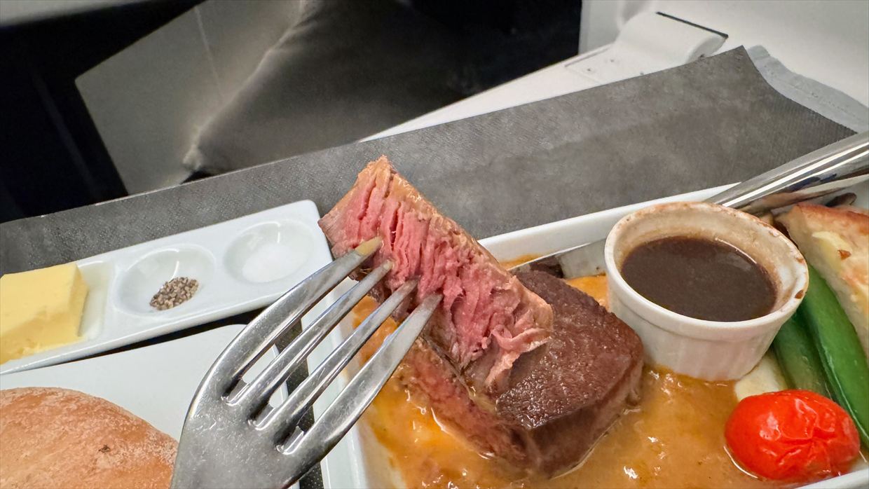 牛フィレ肉バルサミコソース 南瓜ピューレを添えて