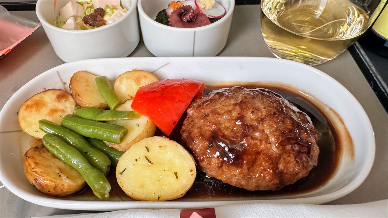 【機内食レポ】伊丹～伊丹　JAL116便 ファーストクラス 25年02月02日