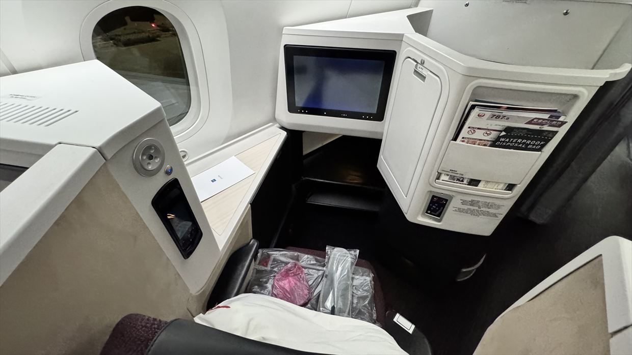 【フライトの様子】JAL95 羽田～金浦 18Feb25　ボーイングB787-900型機