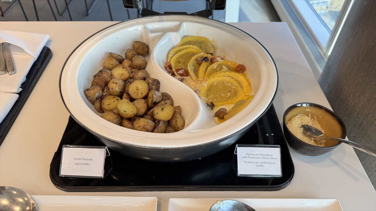 【ラウンジレポ】ロンドン・ヒースロー空港 ターミナル4 カタール航空 フリークエントフライヤーラウンジ 25年3月09日