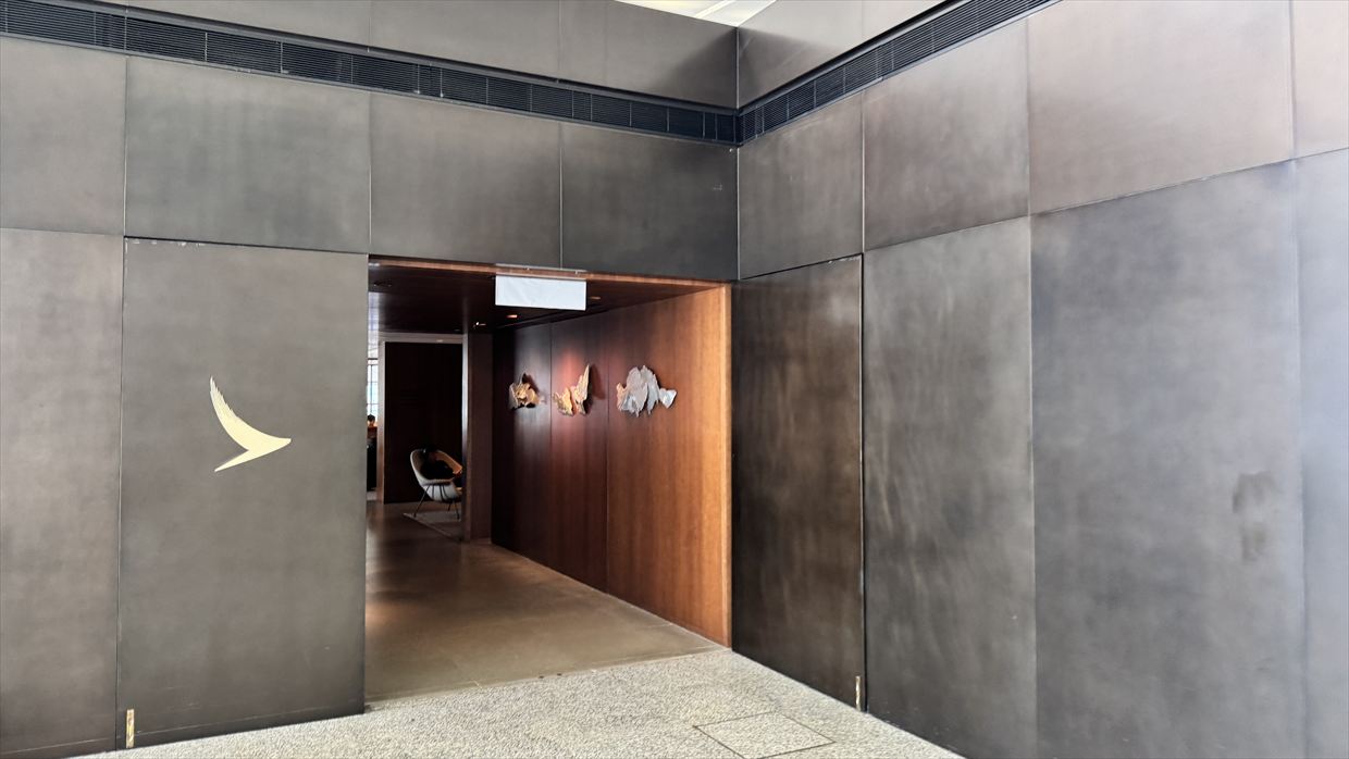 【ラウンジレポ】ラウンジ巡りの旅 2日目香港空港編 キャセイパシフィック The Deck ビジネスクラス  25年4月