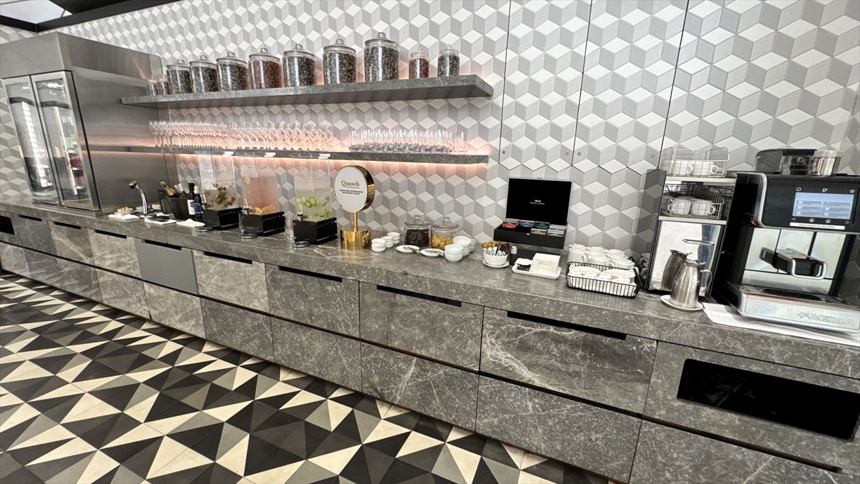 【ラウンジレポ】ラウンジ巡りの旅 2日目香港空港編 カンタス航空 ビジネスクラス  25年4月