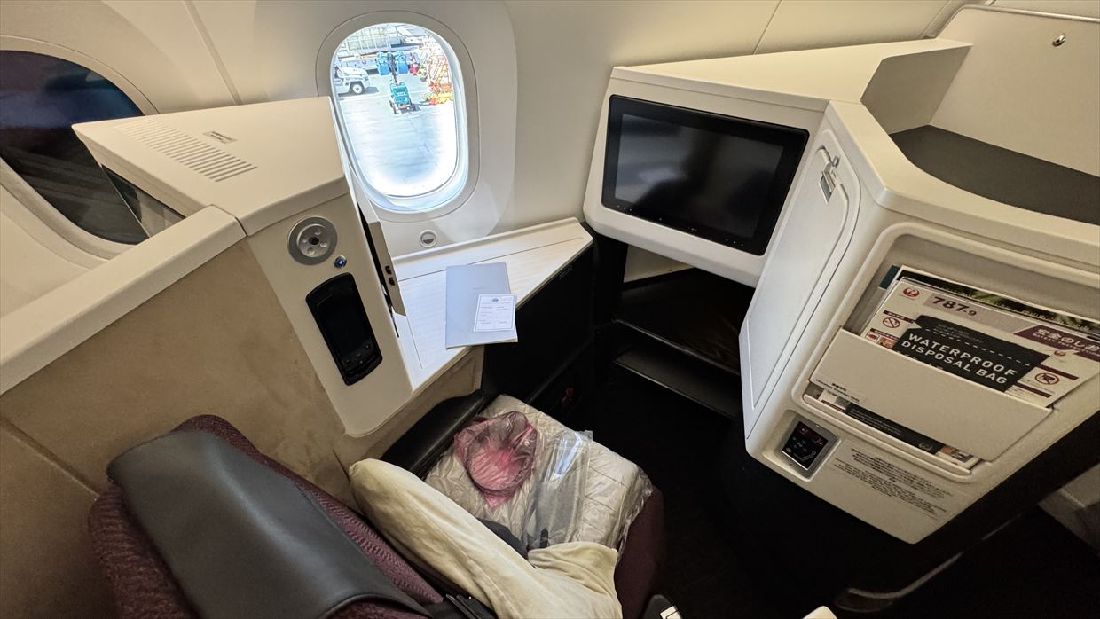 【フライトの様子】SKY SUITYEⅢ ビジネスクラス JAL39 羽田～デリー May25 B787-900型機