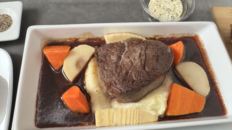 【機内食レポ】羽田～デリー JAL39便 ビジネスクラス メインのお食事 25年05月