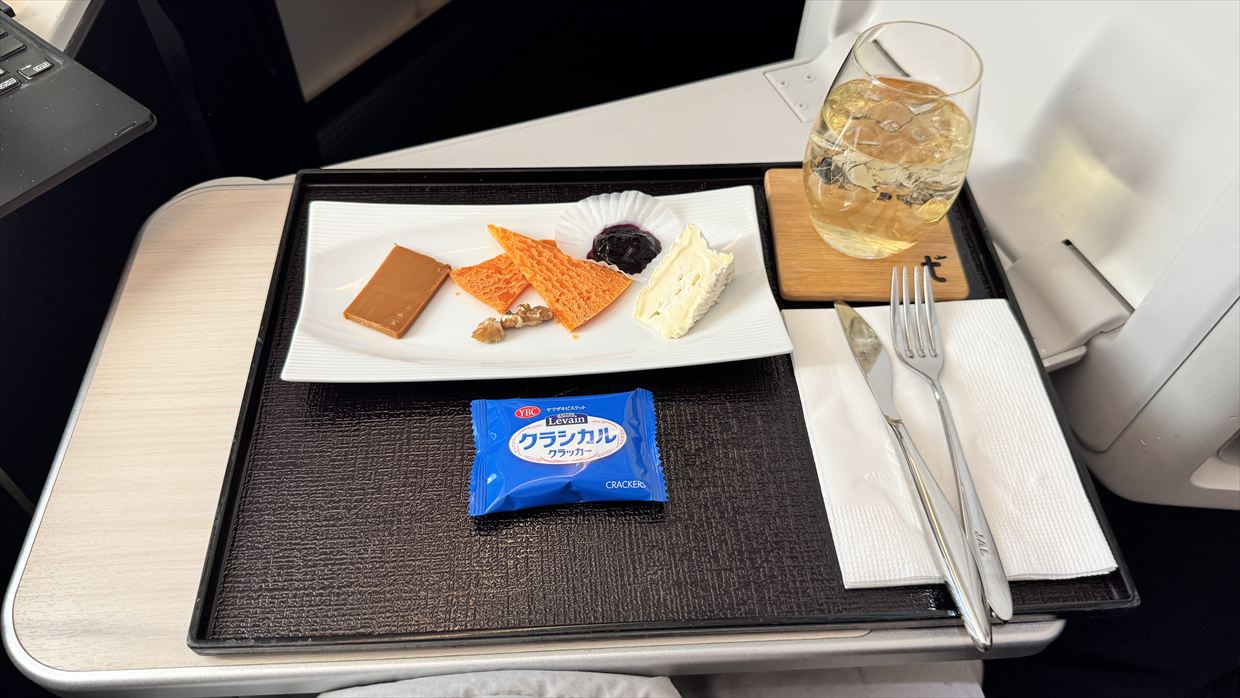 【機内食レポ】羽田～デリー JAL39便 ビジネスクラス メインのお食事 25年05月