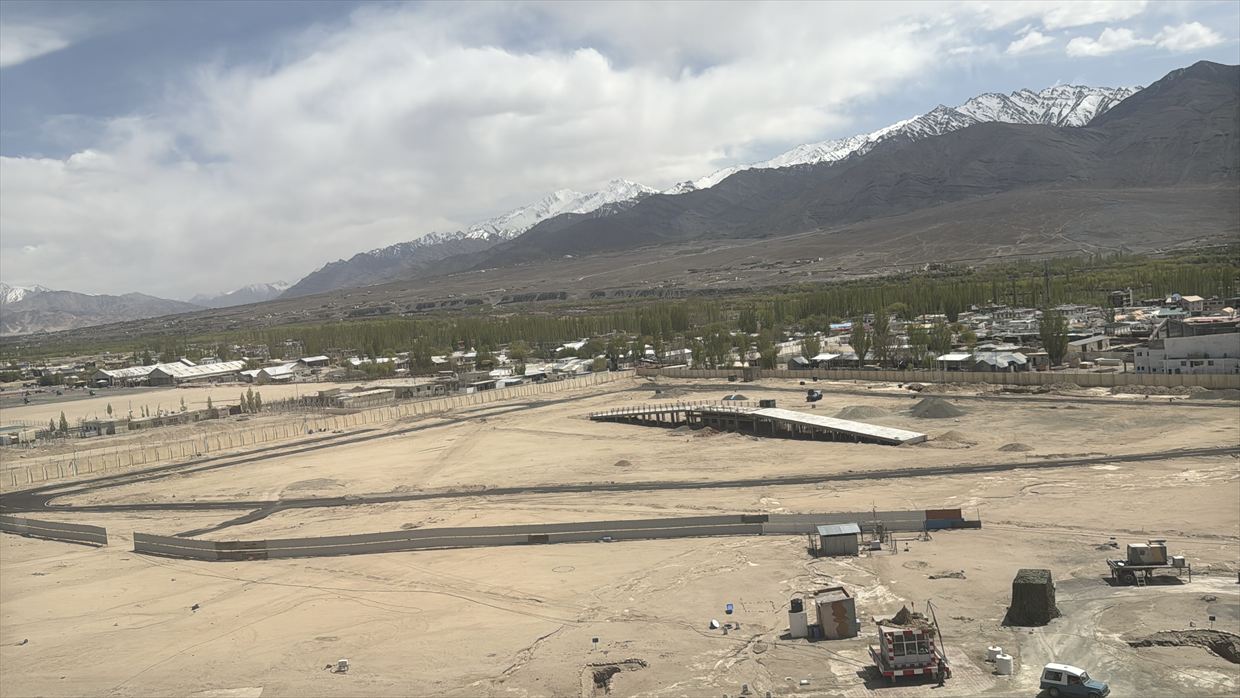 【フライトの様子とレーの観光風景】IndiGo航空 6E2583 デリー～レー May25 A320型機