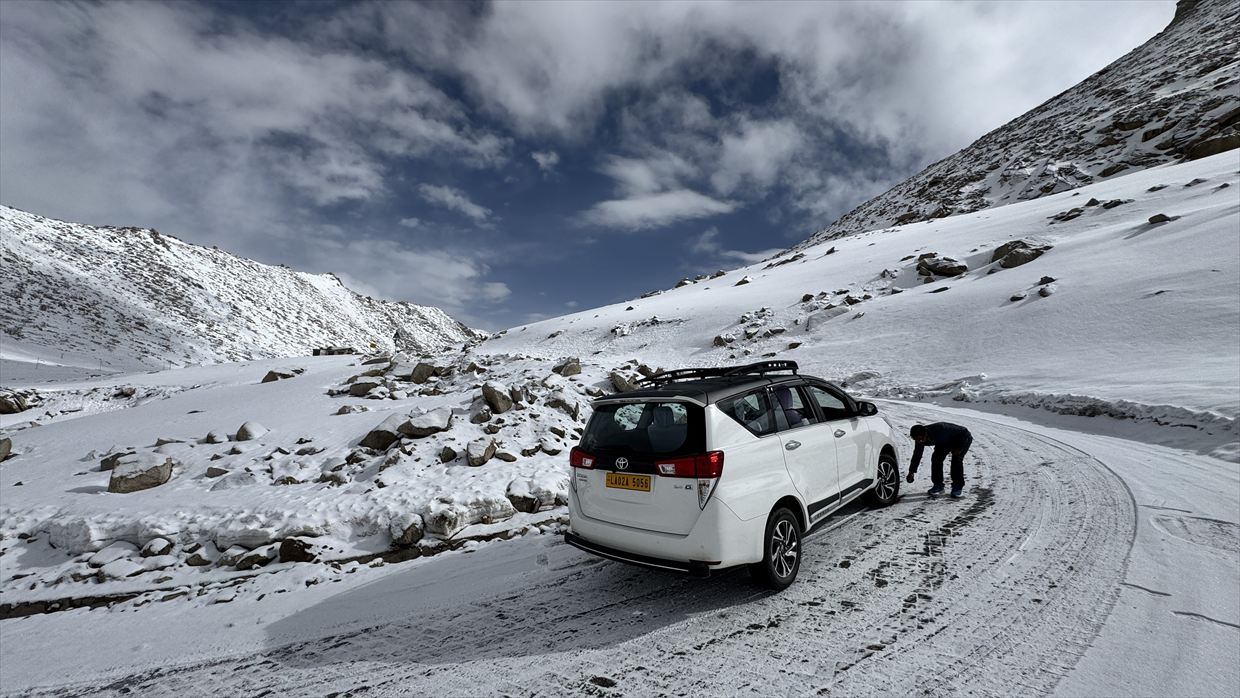 レーからの観光スポット　パンゴン湖
