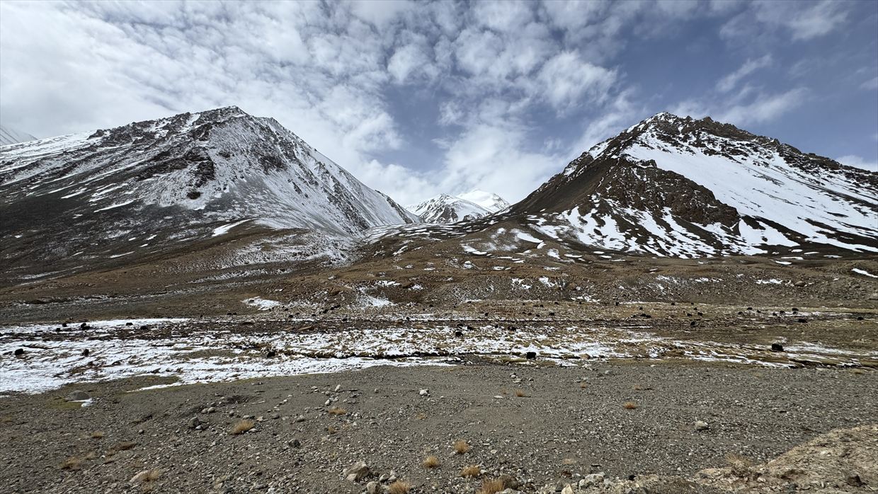 レーからの観光スポット　パンゴン湖