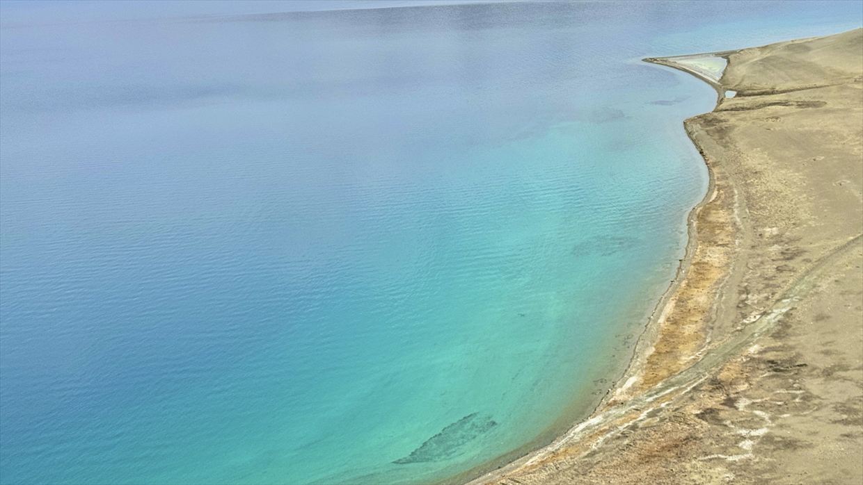 レーからの観光スポット　パンゴン湖