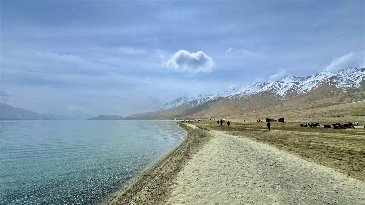 レーからの観光スポット　パンゴン湖