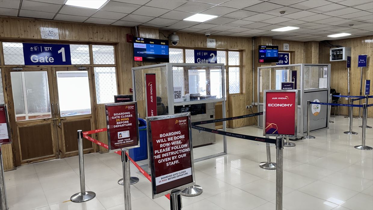 【フライトの様子とレーの観光風景】IndiGo航空 6E2015 レー～デリー May25 A320型機