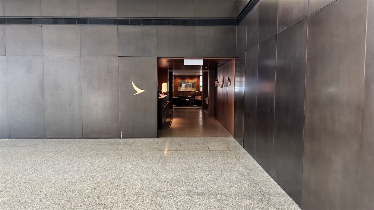 【ラウンジレポ】香港空港 キャセイパシフィック The Deck 臨時ファーストクラス 25年6月