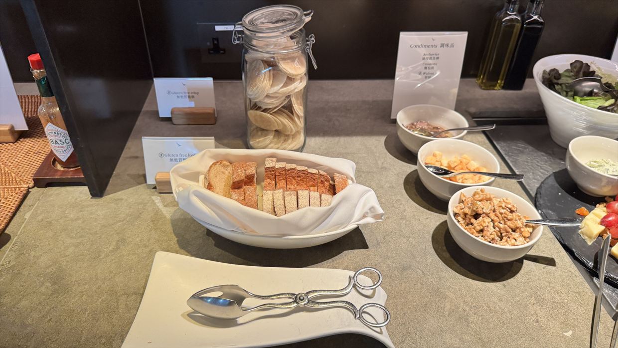 【ラウンジレポ】香港空港 キャセイパシフィック The Deck 臨時ファーストクラス 25年6月