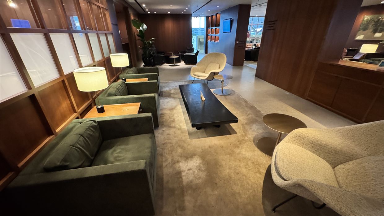 【ラウンジレポ】香港空港 キャセイパシフィック The Deck 臨時ファーストクラス 25年6月