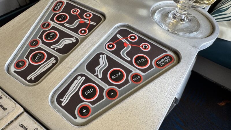 【フライトの様子】UL455 成田～コロンボ Jul25 A330-200型機 ビジネスクラス 大遅延。