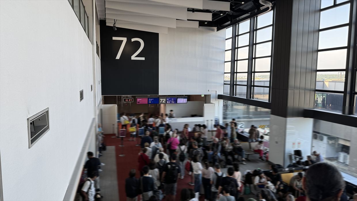 【フライトの様子】CX527 成田~香港 Sep25 A350-900 ビジネスクラス 出発3時間の遅延。