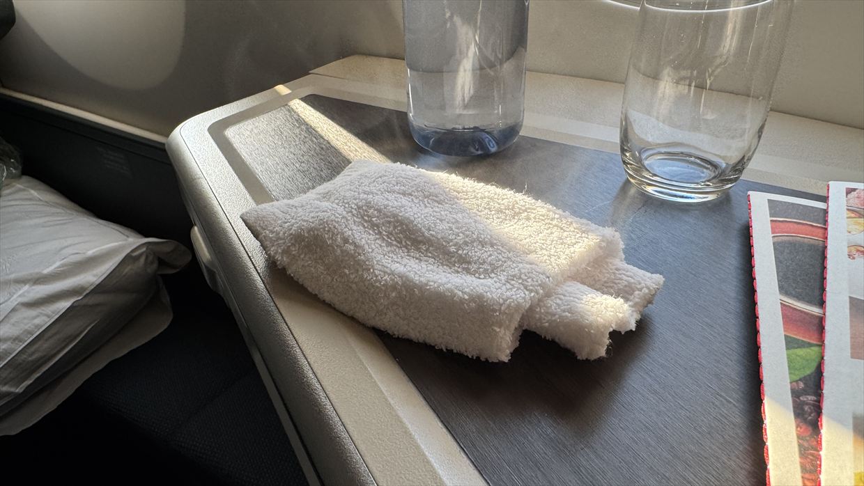 【フライトの様子】CX527 成田~香港 Sep25 A350-900 ビジネスクラス 出発3時間の遅延。