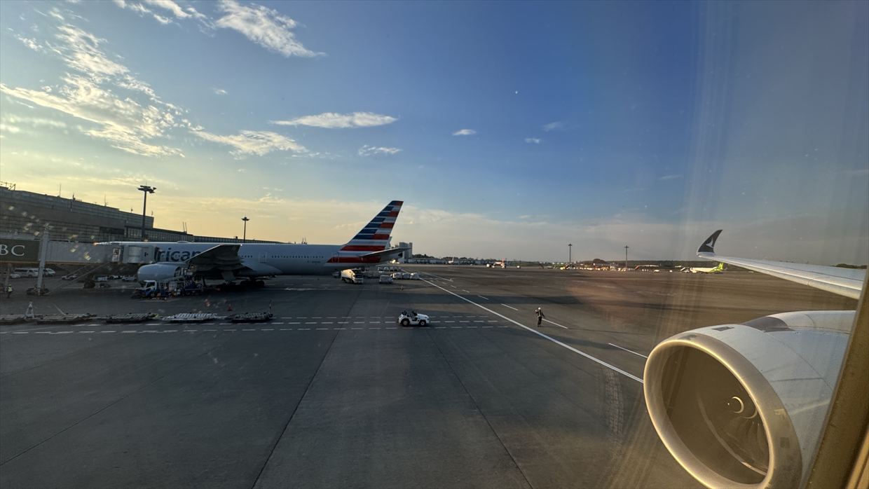 【フライトの様子】CX527 成田~香港 Sep25 A350-900 ビジネスクラス 出発3時間の遅延。