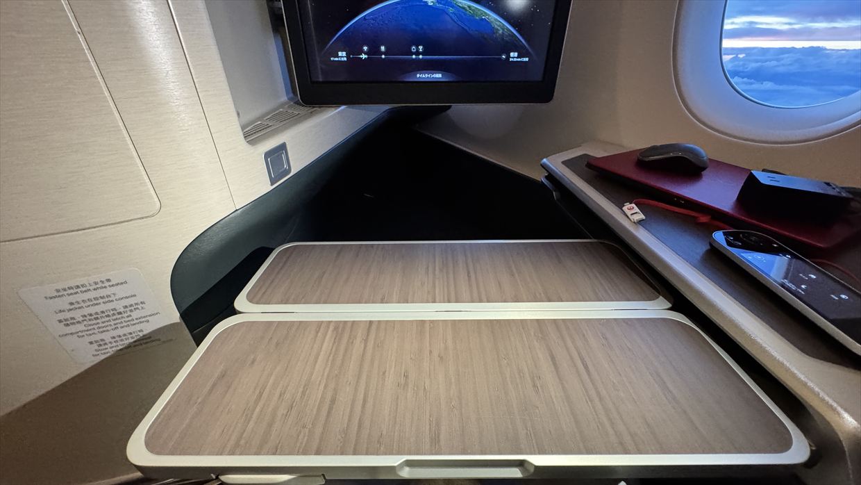 【フライトの様子】CX527 成田~香港 Sep25 A350-900 ビジネスクラス 出発3時間の遅延。