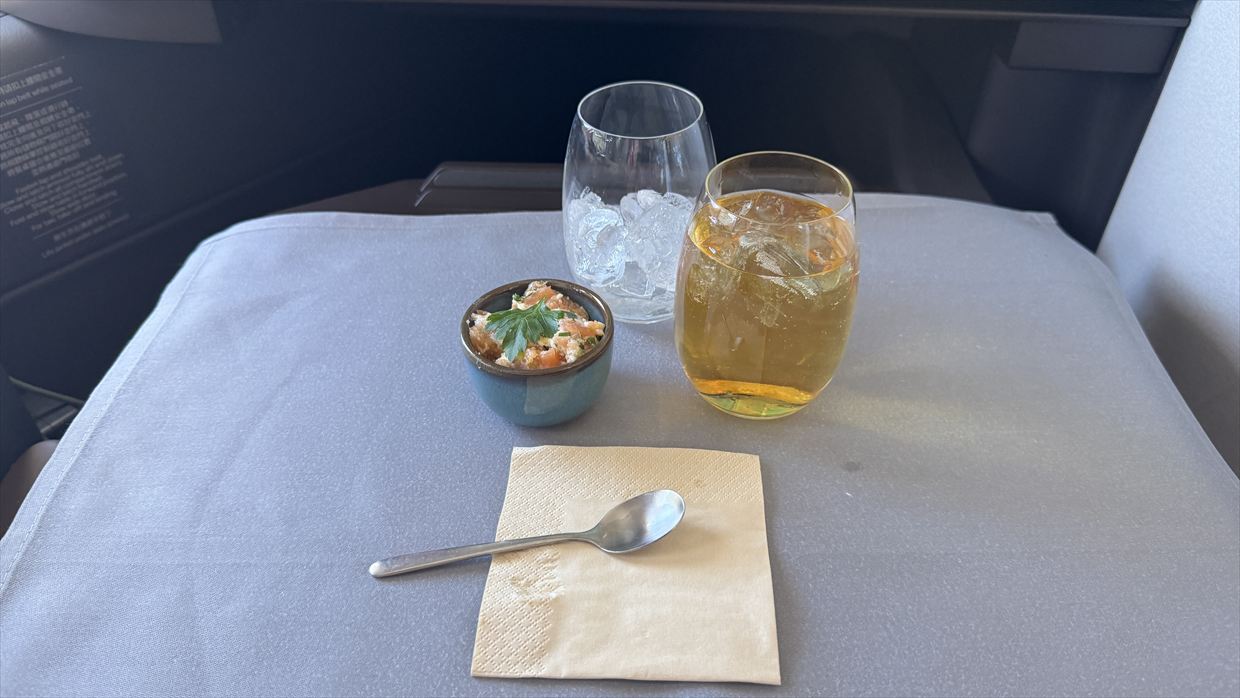 【機内食レポ】香港～シドニー CX162便 ビジネスクラス 25年09月